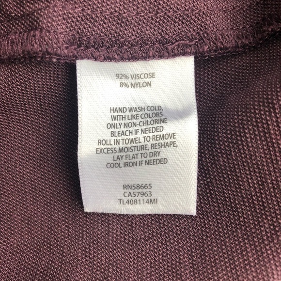 Leith High-Rise Wide Leg Crop Pants in Burgundy - Picture 8 of 8